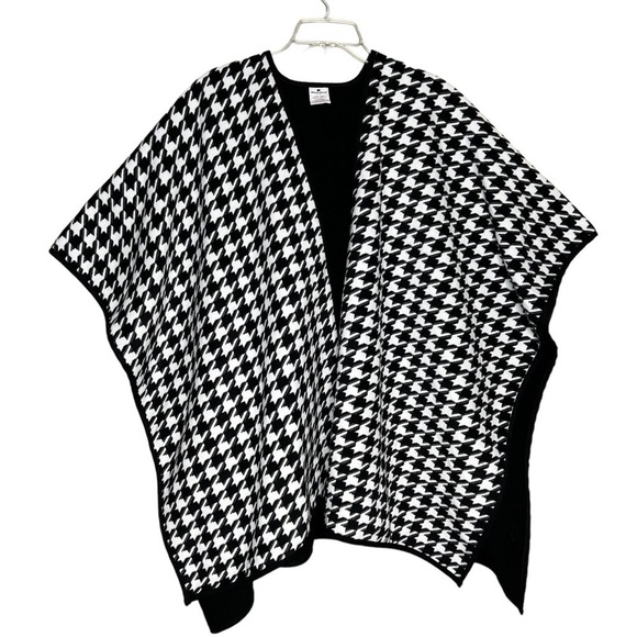 Woolrich Jackets & Blazers - Woolrich Houndstooth Reversible Blanket Wrap